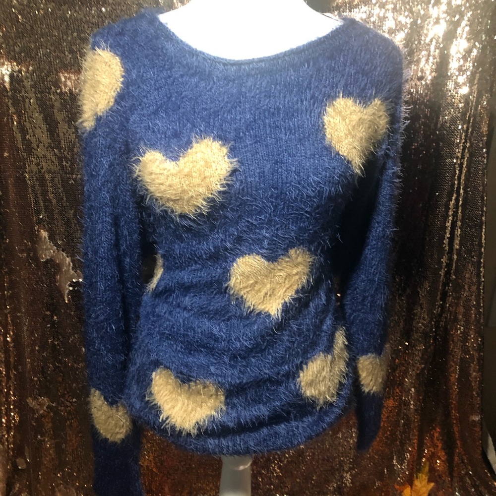 Midnight Heart Pattern sweater